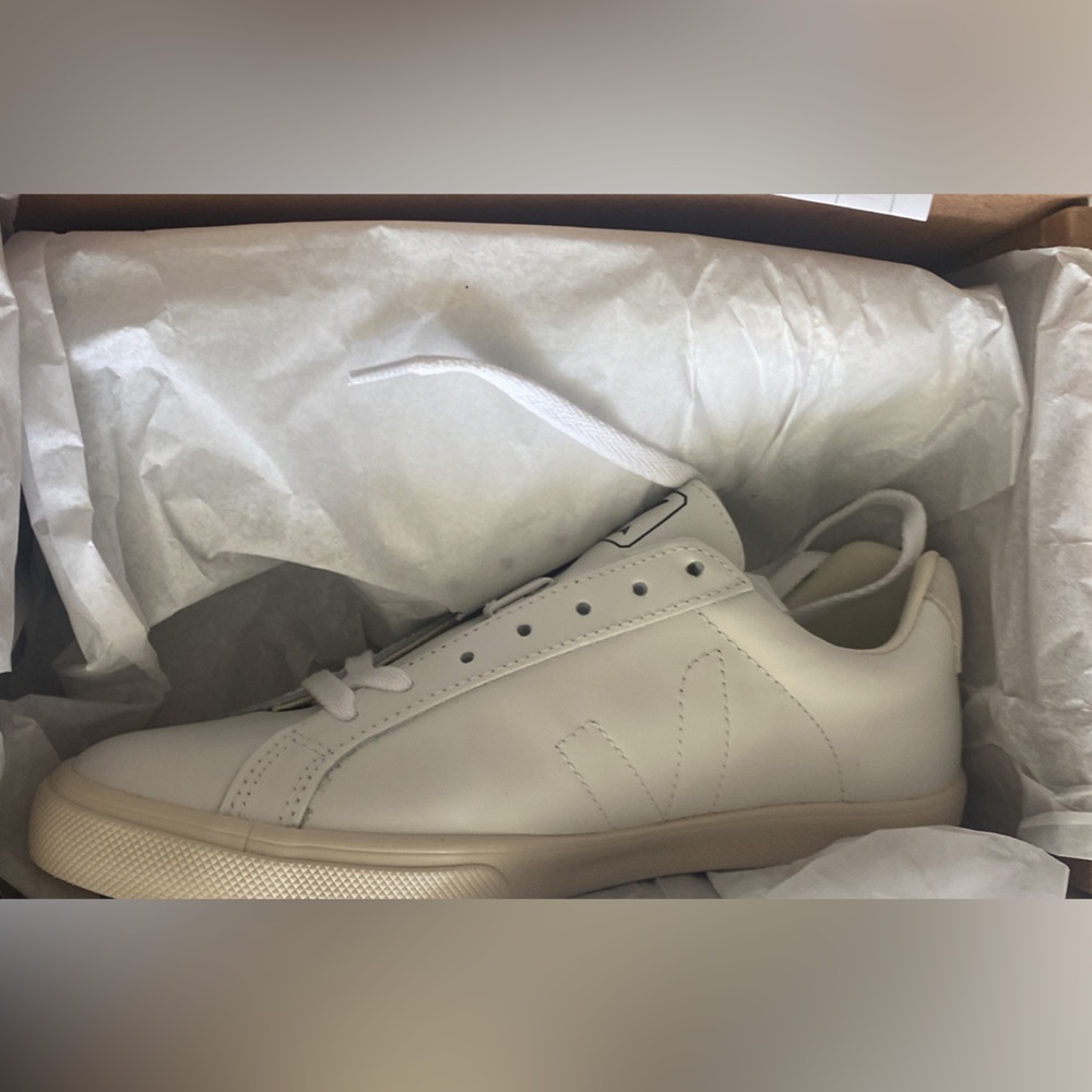 White Vejas